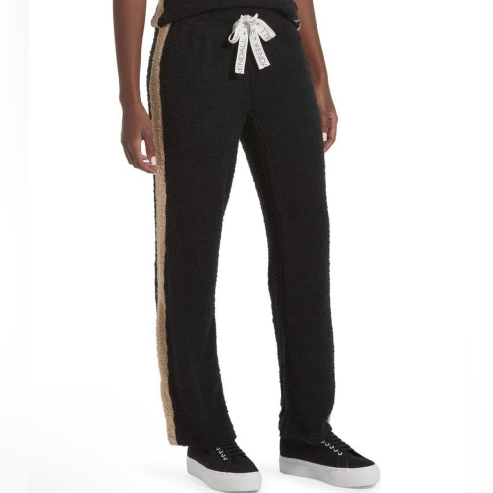 KENDALL + KYLIE Women's Microfleece Pant Size L